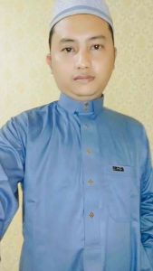 Gamis / Jubah Original Saudi Polyester Import lengan panjang manset warna Abu - abu / Baju Pria Muslim Elit Mewah Berkelas dan Berkualitas Alghin Exclusive gamis 03