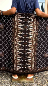 Sarung Batik Pria Tenun Motif Gus Iqdam Kekinian