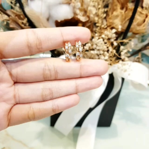 Deux - Anting Jepit Wanita Mata Cross