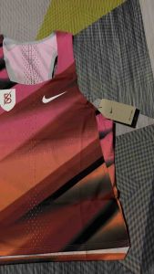 เสื้อกล้ามวิ่งผู้ชาย Nike AeroSwift Bowerman Track Club Top BTC Runing