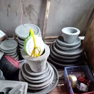 Cobek Batu Asli 40cm: Cobek Jumbo untuk Pengolahan Makanan