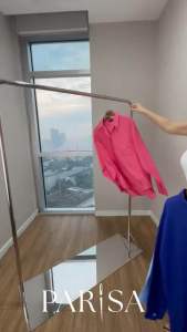 เสื้อเชิ้ตลินิน แขนยาว ช่ายผ่าข้าง เกยซ้อนกัน ผ้าลินินคอตตอน -ดีเทลที่ชาย มีผ่าข่าง ๆ เกยซ้อนกัน 