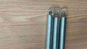 Lò Xo Nhúng Khu Vui Chơi Trẻ Em Bán 2 cây Dài 19cm