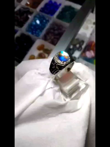 Cincin Batu Akik Yaman Merah dimensi 15 mm