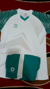 Setelan Olahraga Pria Dewasa: Kaos Olahraga Nyaman & Jersey Setelan