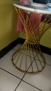 meja  sudut ruang tamu minimalis modern terbarumeja minimalis modern
