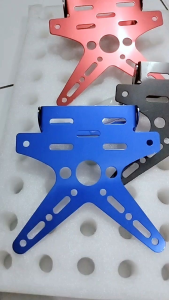 dudukan plat nomor model bintang import /breaket plat nomor model bintang import universal semua jenis motor ready 5 warna merah biru gold silver hitam yang minat ayo di gercep