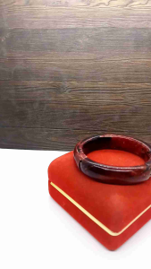 Gelang akar Bahar merah engsel tengah
