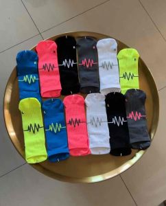 🇹🇭 HMB-F7A1 ถุงเท้าผู้ชาย ถุงเท้าวิ่ง ถุงเท้ากีฬา ถุงเท้าข้อสั้น  ระบายอากาศได้ดี [แพค1คู่] มี6สีให้เลือก Freesize