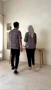 COUPLE MOTIF BATIK PASANGAN BAJU SARIMBIT LEBARAN COUPLE KEKENIAN TERBARU HEM DAN BLOUSE SERAGAM KANTOR MOTIF KEREN HARGA YANG TERTERA SUDAH HARGA SEPASANG BISA REQUEST UKURAN