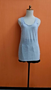 atasan kaos wanita abu muda pastel BANANA REPUBLIC cewek M kutung santai