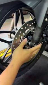 Forzaบูทล้อหน้า Forza350 (ไม่ต้องแกะซีลกันฝุ่น )สแตนเลสแท้ (ราคาต่อ  1  คู่)