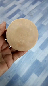 สบู่อัดก้อนขนาด100กรัม กลิ่นหอมฟองเยอะ แถมฟรีถุงตีฟอง