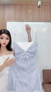 Váy 2 Dây Kẻ Xanh Phối Ren Nguc Đính Cúc Ngọc Chất Liệu Thô Đũi Tặng Kèm Quần Trong