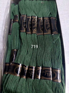 12 pcs Benang Jahit Sulam Tangan Dengan Aneka Warna Warni Bagus Murah Berkualitas / benang gelang