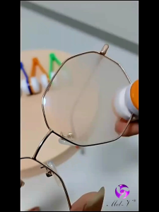 Penjepit Penggosok Lensa Kaca mata & Busa Microfiber Pembersih Kacamata: Aksesoris Optik yang Praktis