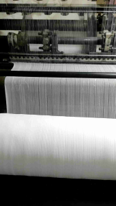 Gorden Semi-Transparan Poliester Putih dengan Fitur Pengendali Cahaya untuk Gaya Desain Modern