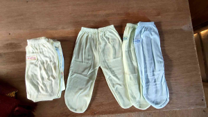 Celana Panjang Kaki Tutup Bayi: Perlengkapan Bayi Lahir yang Nyaman dan Berkualitas