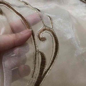 Vải voan kiến thêu màu da -khúc 2m9(khổ 2m1)may đầm váythiết kế thời trang