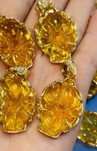 Mặt dây chuyền hồ ly chúa đá pha lê vàng bọc titan cao cấp bền đẹp