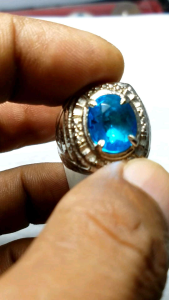 Cincin Blue Topaz Cutting: Desain Elegan & Aksesoris Perhiasan Wanita