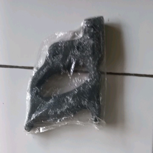 Gagang Gergaji 3 Baut Pengunci: Keunggulan & Aplikasi