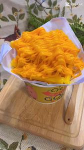 เฟร้นฟรายชีสจำลอง ถ้วย390 ซีซี(สามารถดึง เฟร้นฟรายชีส ออกจากถ้วย เปลี่ยนใส่ถ้วยอื่นได้ค่ะ) ไม่โรยออริกาโน่นะคะ