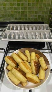 Rosita Cetakan Kue Pukis Pancong 7cm Tebal isi 20 R20 dan Tutup Gratis Sutil Kue