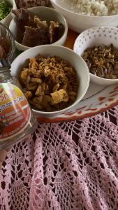 น้ำพริกหมูกระจก 1 กก.  หอมกนะเทียมเจียวกรอบ รสเด็ดด้วยหมูกระจกขึ้นชื่อ  กรอบอร่อย  กลมกล่อม  สดใหม่ ไม่หืน