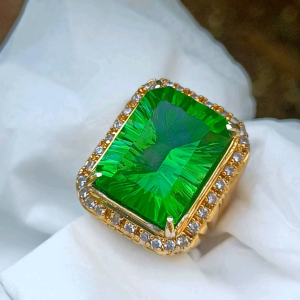 CINCIN BATU GREEN MOLDAVITE UKURAN JUMBO