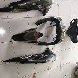 Cover Bodi Tameng Depan & Belakang Vario 125 Lama Abu Fullset Original Bekas