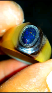 Black opal kalimaya banten jarong ring tanduk dimensi 7 x 4.5 mm Ring 17