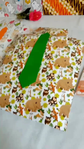 kantong kado baju UK besar/ kertas kado siap pakai besar/kertas kado insta