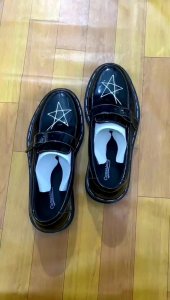 Sepatu Docmart Wanita & Pria: Desain Modern, Nyaman & Tahan Lama