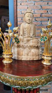 Tawaii Handicrafts : ฐานวางพระ + พระบัวเข็มแกะสลัก