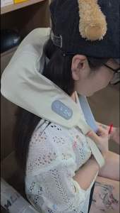Máy massage cổ Hàn Quốc - hàng xách tay