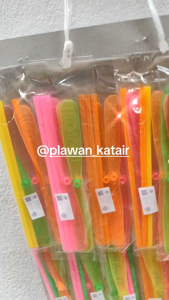 💢36ชิ้น💢 กังหัน ปั่นมือ บินได้จริง คละสี มีแผงแขวนให้ตามภาพ บรรจุห่อละ3ชิ้น*12ห่อ