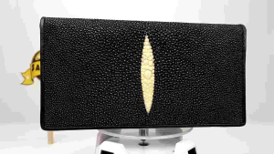 Dompet Panjang Kulit Ikan Pari Asli Warna Hitam Diamon