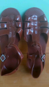 Dép quai hậu Bộ đội bằng nhựa (dép nam số 40) rữa nước được và Độ bền cao nhựa dẻo sản phẩm được rất nhiều KH tại Bạc Liêu tin dùng👍👍👍