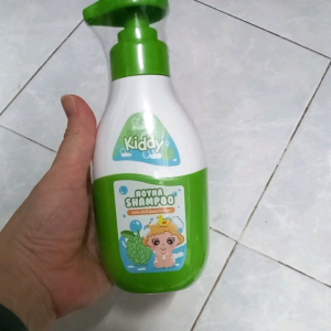 แชมพูสระผม มิสทิน คิดดี้ น้อยหน่า (แชมพูสําหรับเด็ก แชมพูสระผมเด็ก แชมพูน้อยหน่า ) ขนาด 200 มล. เหมาะสําหรับเด็ก 3 ขวบขึ้นไป น้อย