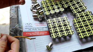 COMBO 2 bóng led xi nhan đèn lùi đèn phanh ô tô  xe máy 12v -24v