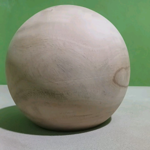 Bola Kayu Diameter 20 cm: Mainan Edukatif & Tradisional