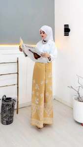 Sarung Katun Santri Putri Batik Mufida Aqil Inara Banyu