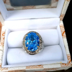 Cincin Batu Blue Topaz Mewah Elegant