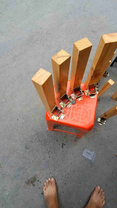 Bộ 4 cái chân bàn  gỗ cao su 30cm có gắng Bản lề gấp gọn