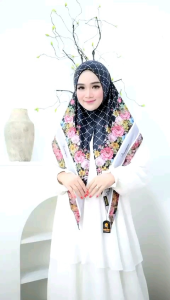 SEGITIGA INSTAN MOTIF NASHITA BAHAN JERSEY SUBLIM BY DAURAGAMA