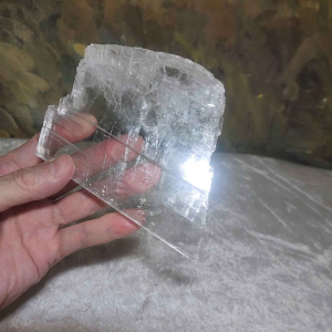 Premium 258 grams raw Selenite good transparency handheld decor display [Natural Crystal]