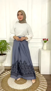 Sarung Santri Putri Modern Motif Terbaru Kekinian / Sarung Wanita Mbak Santri