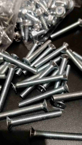 Paket isi 20 Baut ukuran 10 kunci +