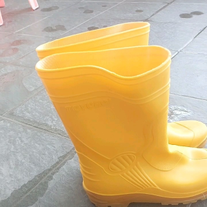 Sepatu Boot TOYOBO Kuning No 27 Size 41-42